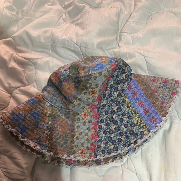Natural life bucket hat - Picture 1 of 1